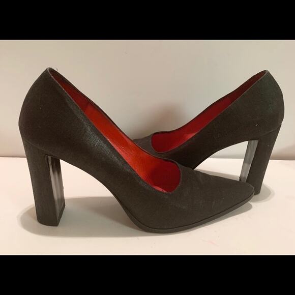 🪀DONNA KARAN NEW YORK BLACK LINEN 3 3/4” VAMP HEELS - Picture 1 of 10